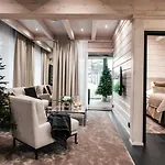 Santa's Luxury 1, Santa Claus Village 4* ロヴァニエミ